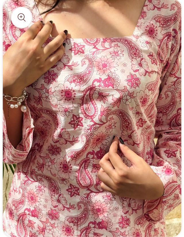 Women's Sleeveless Flared Short Kurti – Pink & White